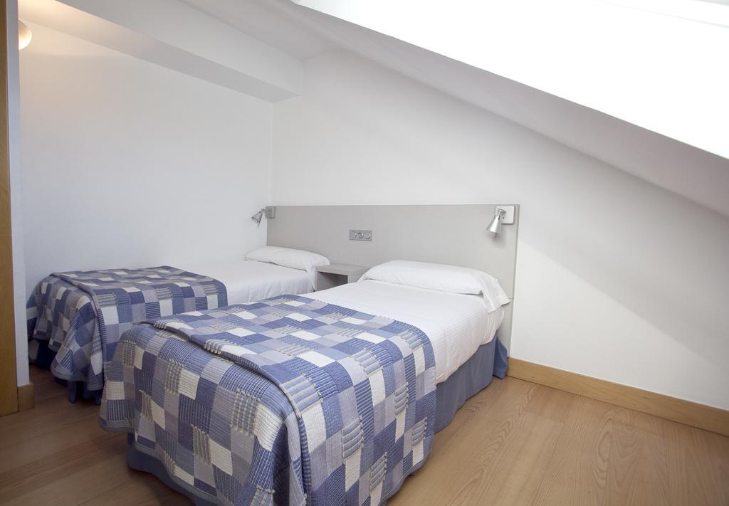 Apartamentos Jauregui Hondarribia Bagian luar foto