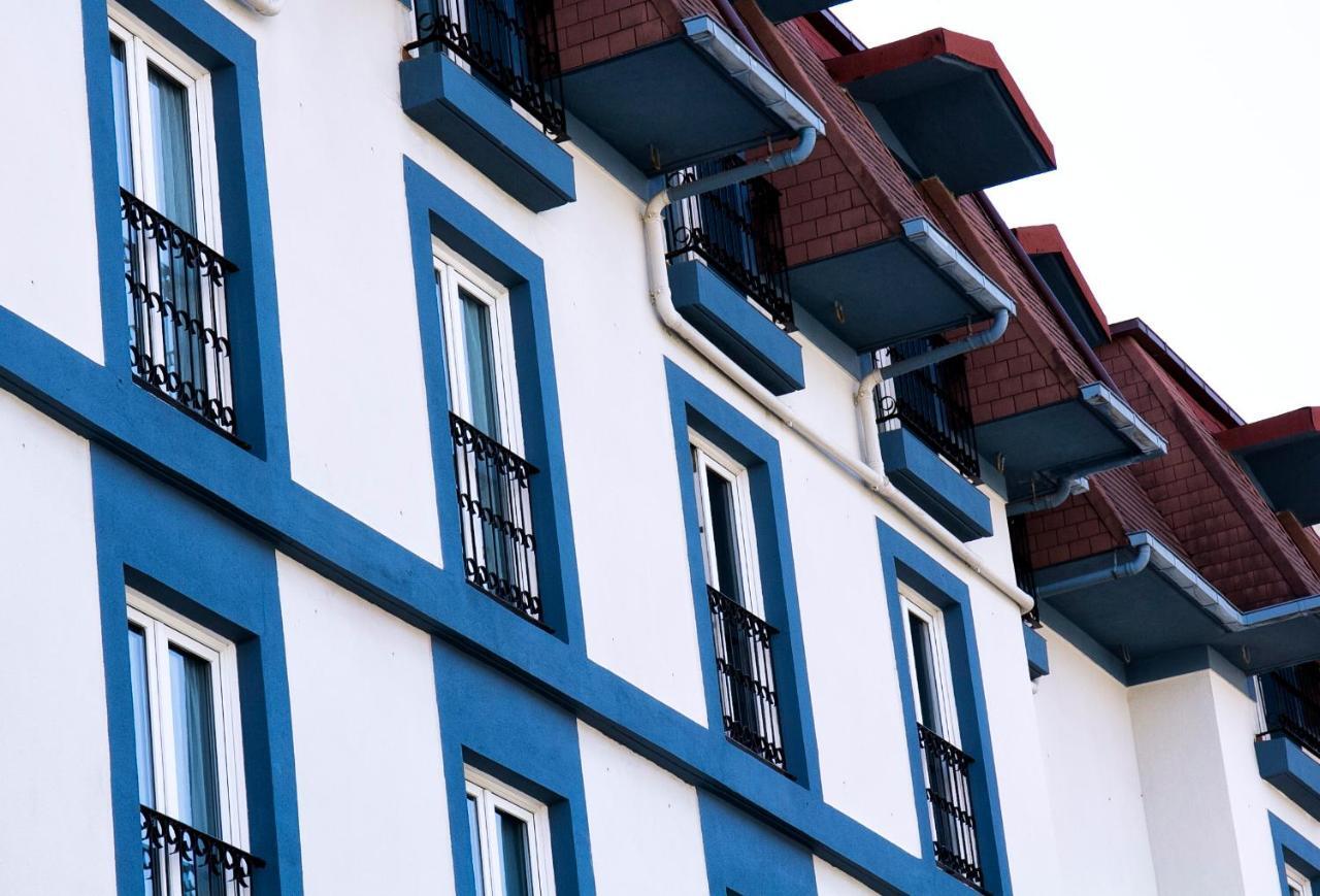 Apartamentos Jauregui Hondarribia Bagian luar foto
